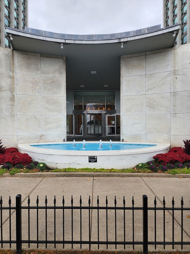 3600 N LAKE SHORE Drive #622, Chicago, IL 60613