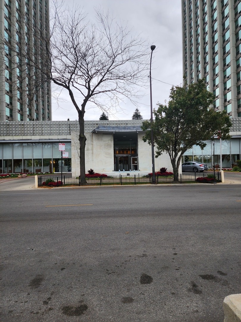 3600 N LAKE SHORE Drive #622, Chicago, IL 60613