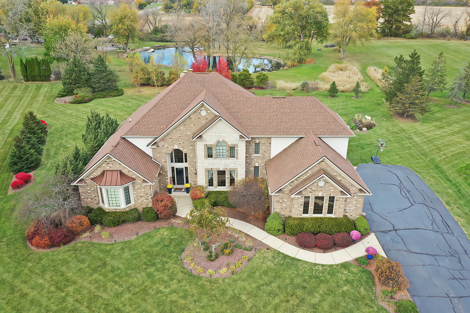 581 Birch Hollow Drive, Antioch, IL 60002