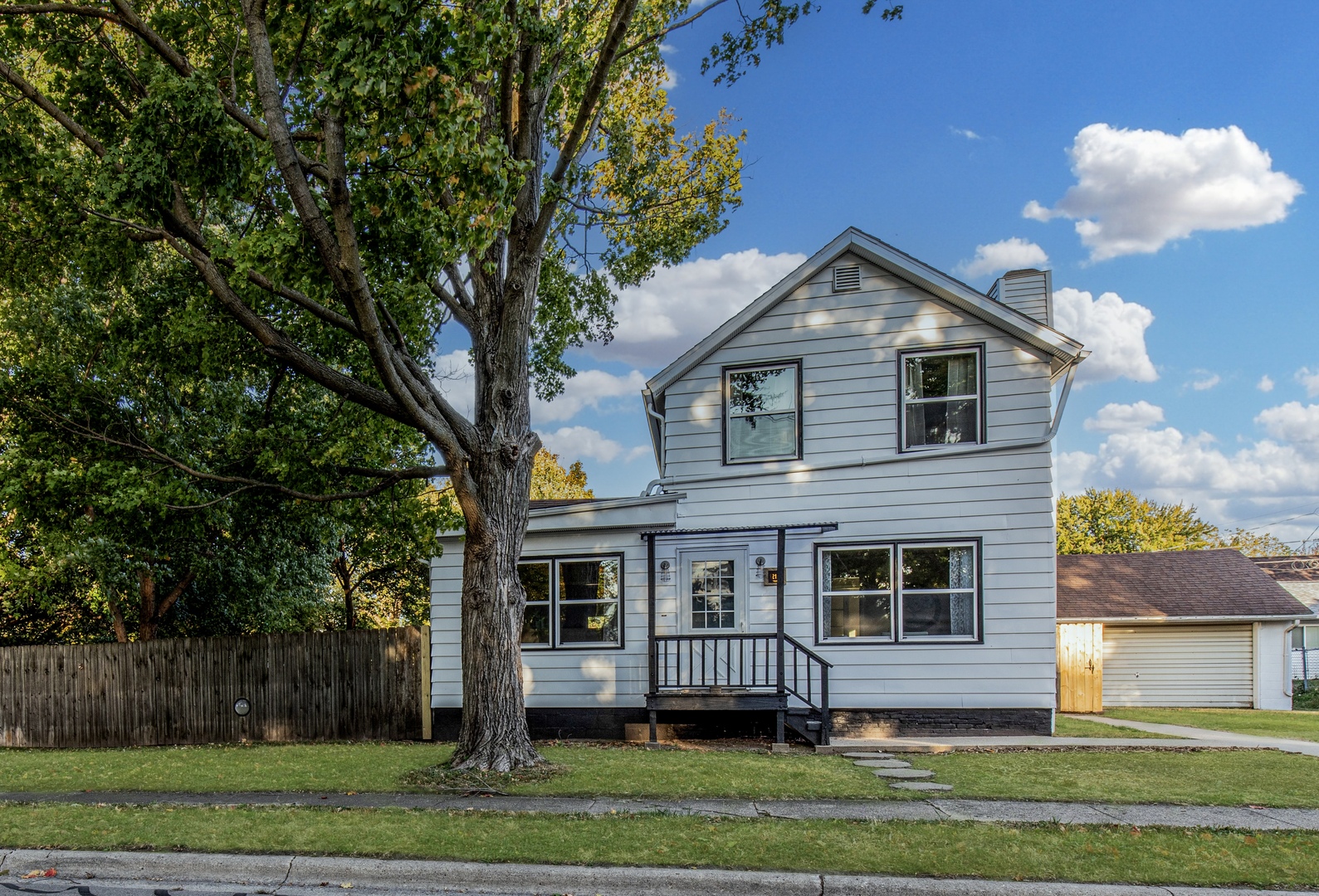 215 N Randolph Street, Princeton, IL 61356