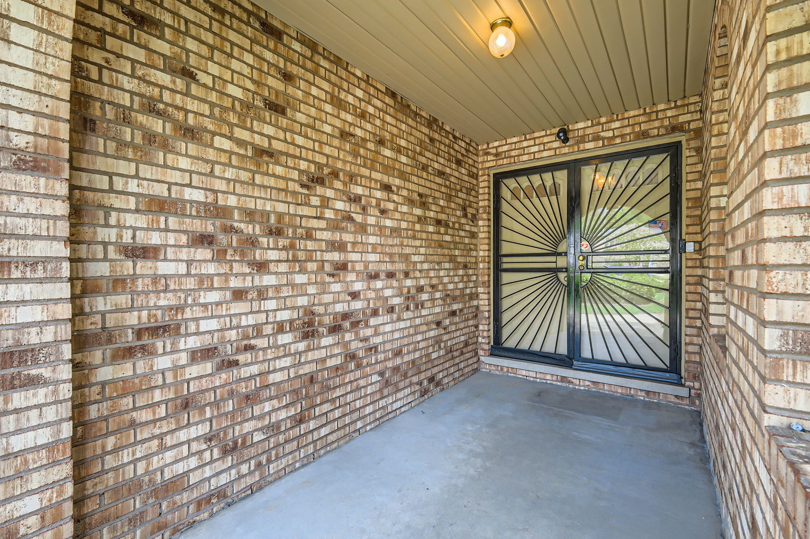 10029 S Wood Lane, Palos Hills, IL 60465