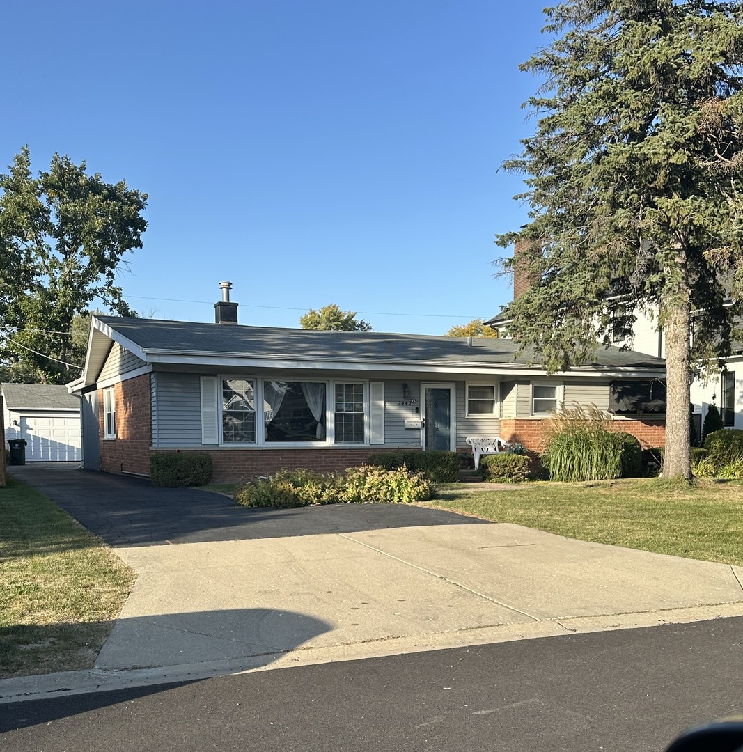 2442 Fontana Drive, Glenview, IL 60025