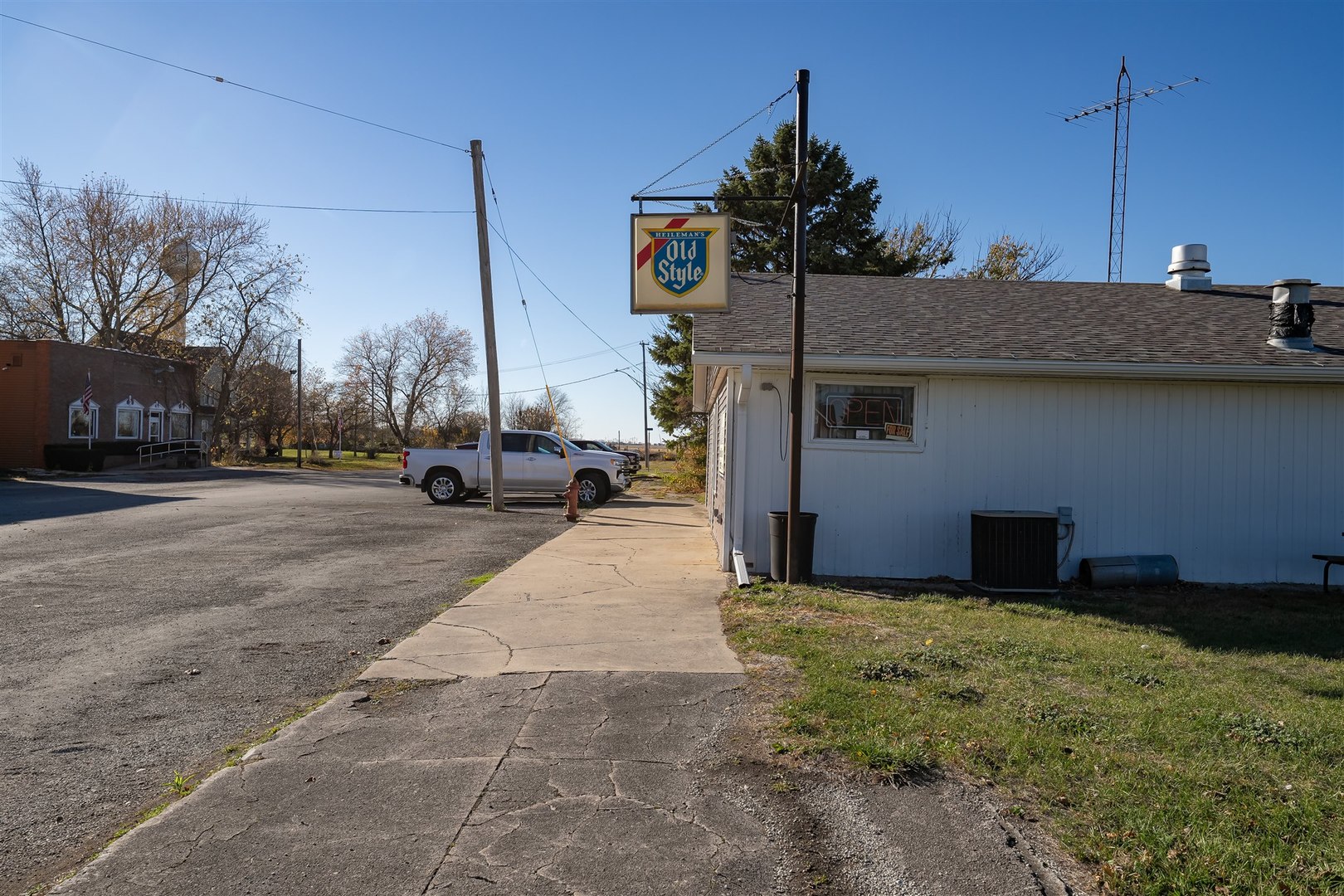 102 Center Street, Campus, IL 60920