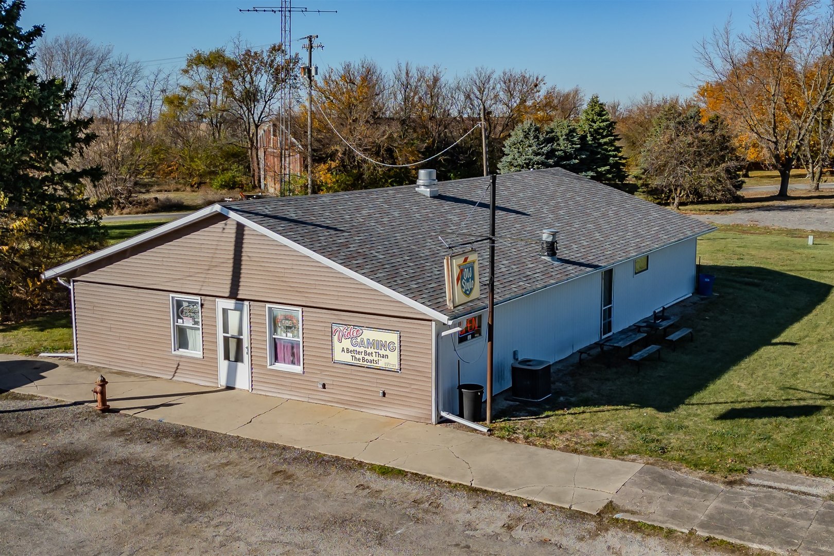 102 Center Street, Campus, IL 60920
