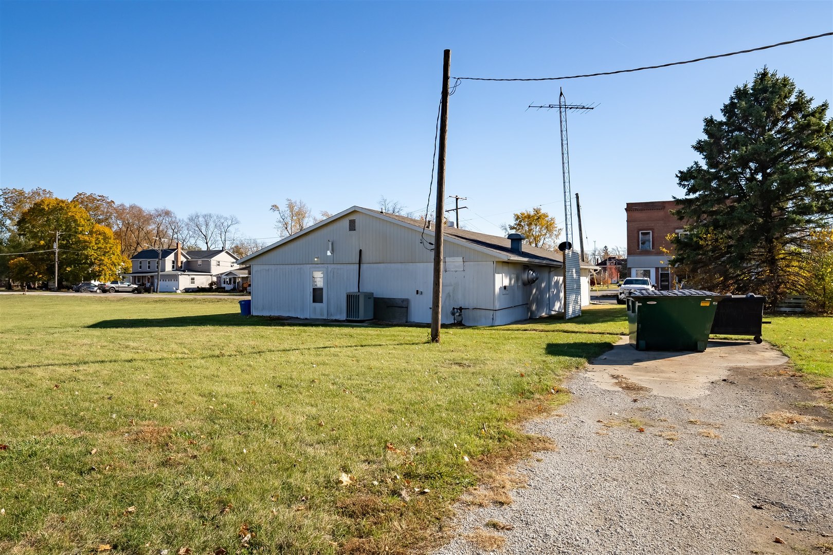 102 Center Street, Campus, IL 60920