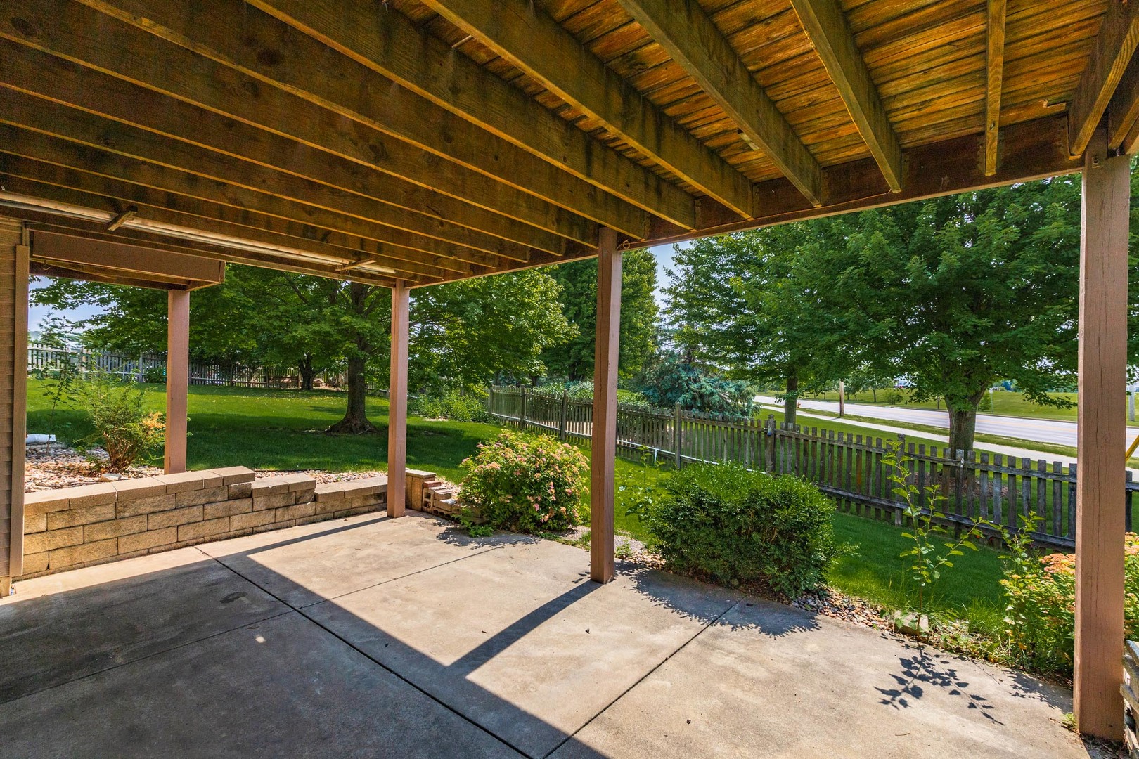 17 Smokey Court, Bloomington, IL 61704