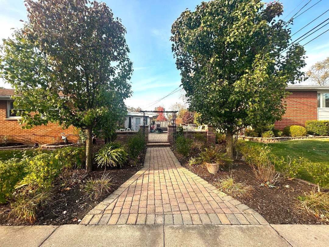 16409 Craig Drive, Oak Forest, IL 60452