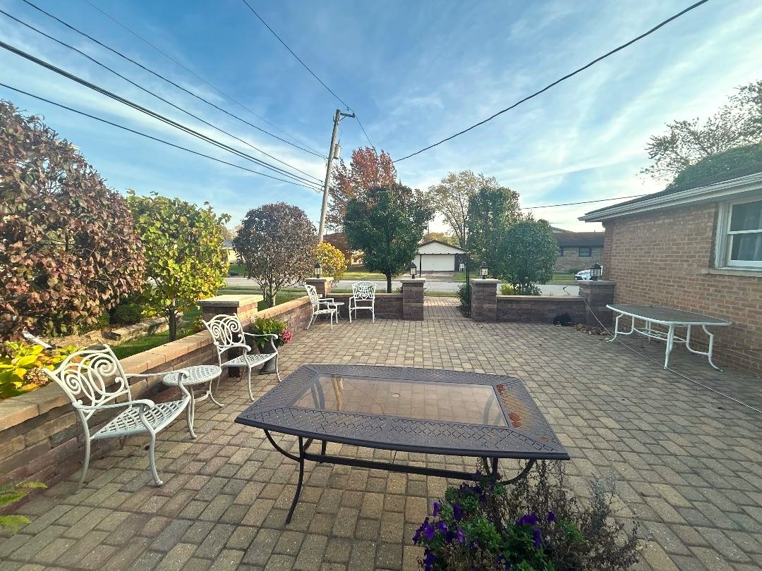 16409 Craig Drive, Oak Forest, IL 60452