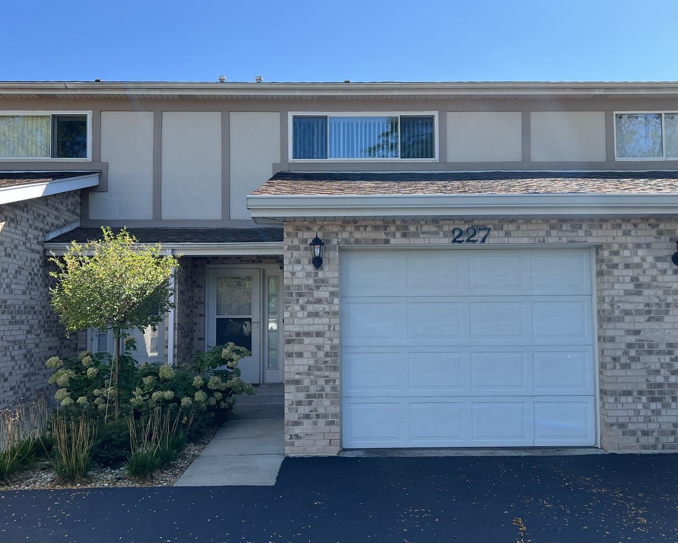 227 E Naperville Road, Westmont, IL 60559