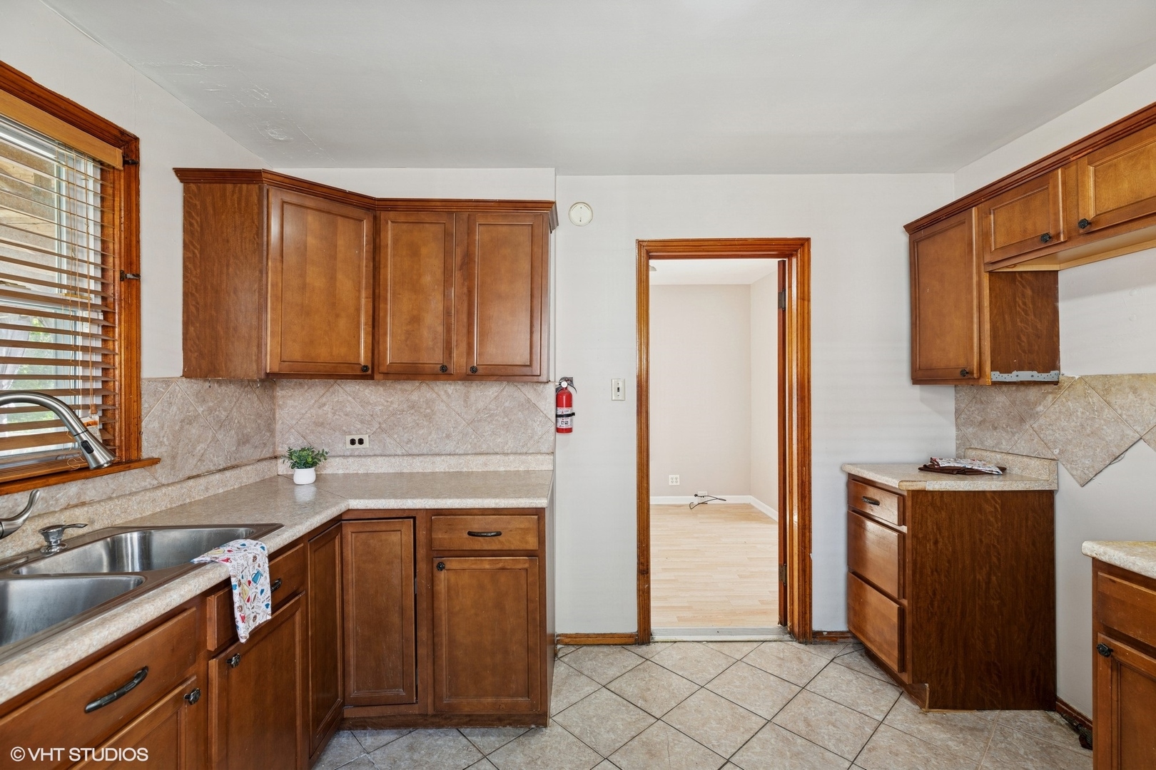 1242 E 98th Street, Chicago, IL 60628