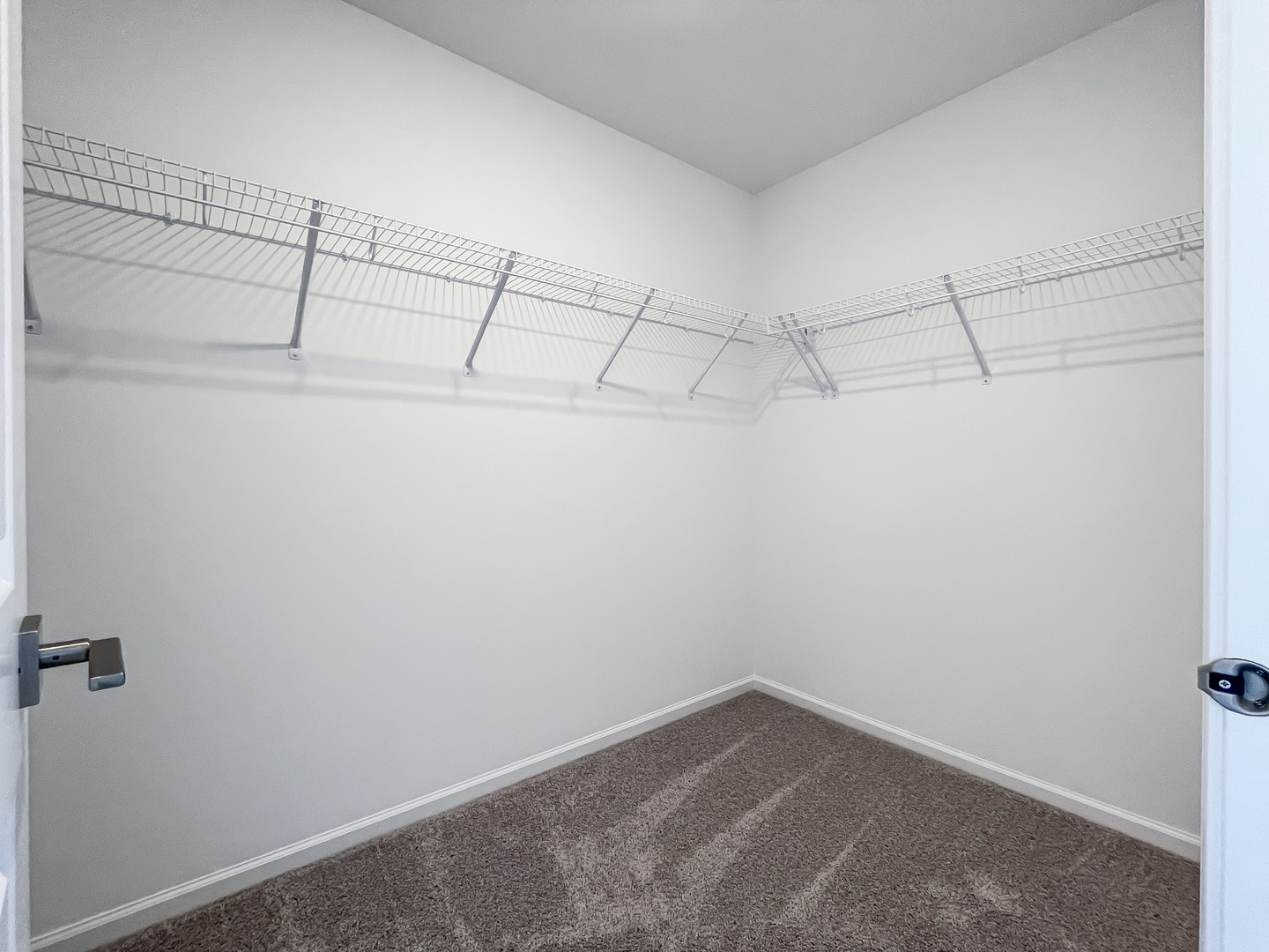 235 Regency Court #B, Wauconda, IL 60084