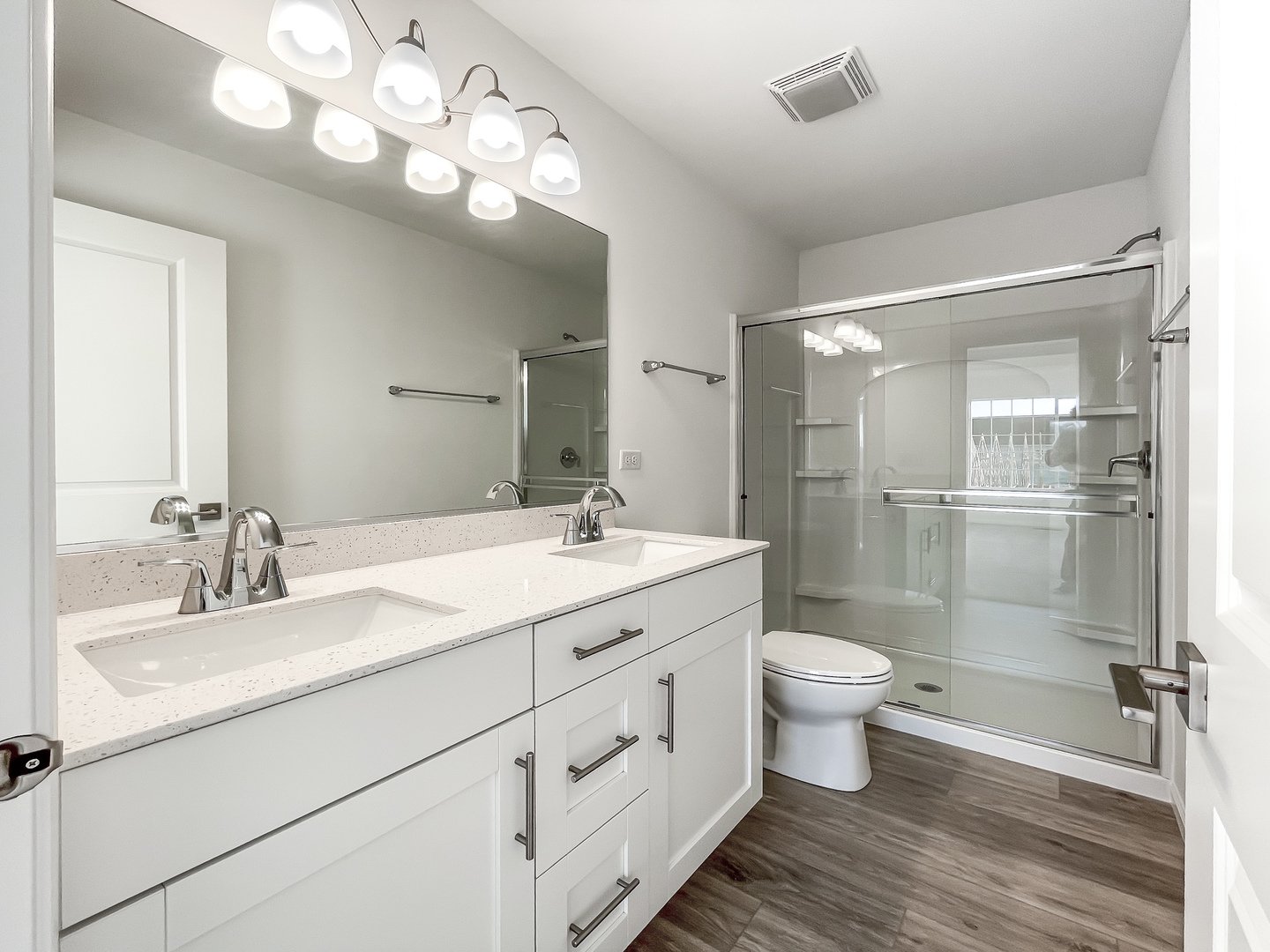 235 Regency Court #B, Wauconda, IL 60084