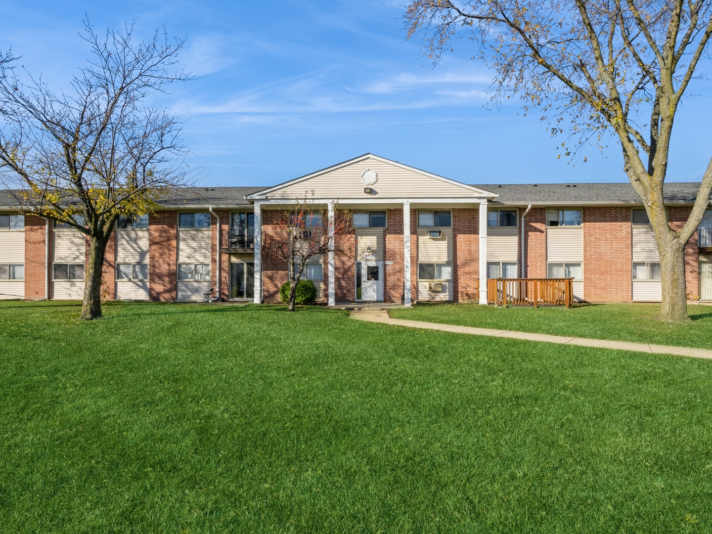 1577 Jill Court #205, Glendale Heights, IL 60139