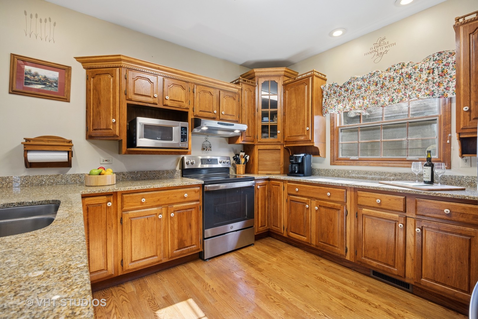 2418 Bennington Lane, McHenry, IL 60050