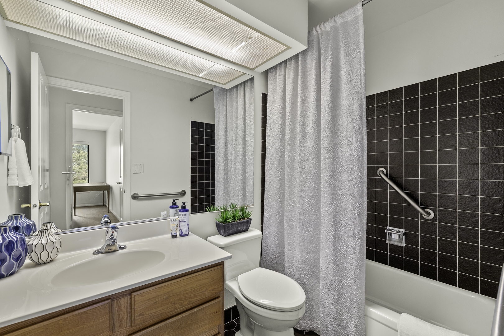 263 S Clubhouse Drive #224, Palatine, IL 60074