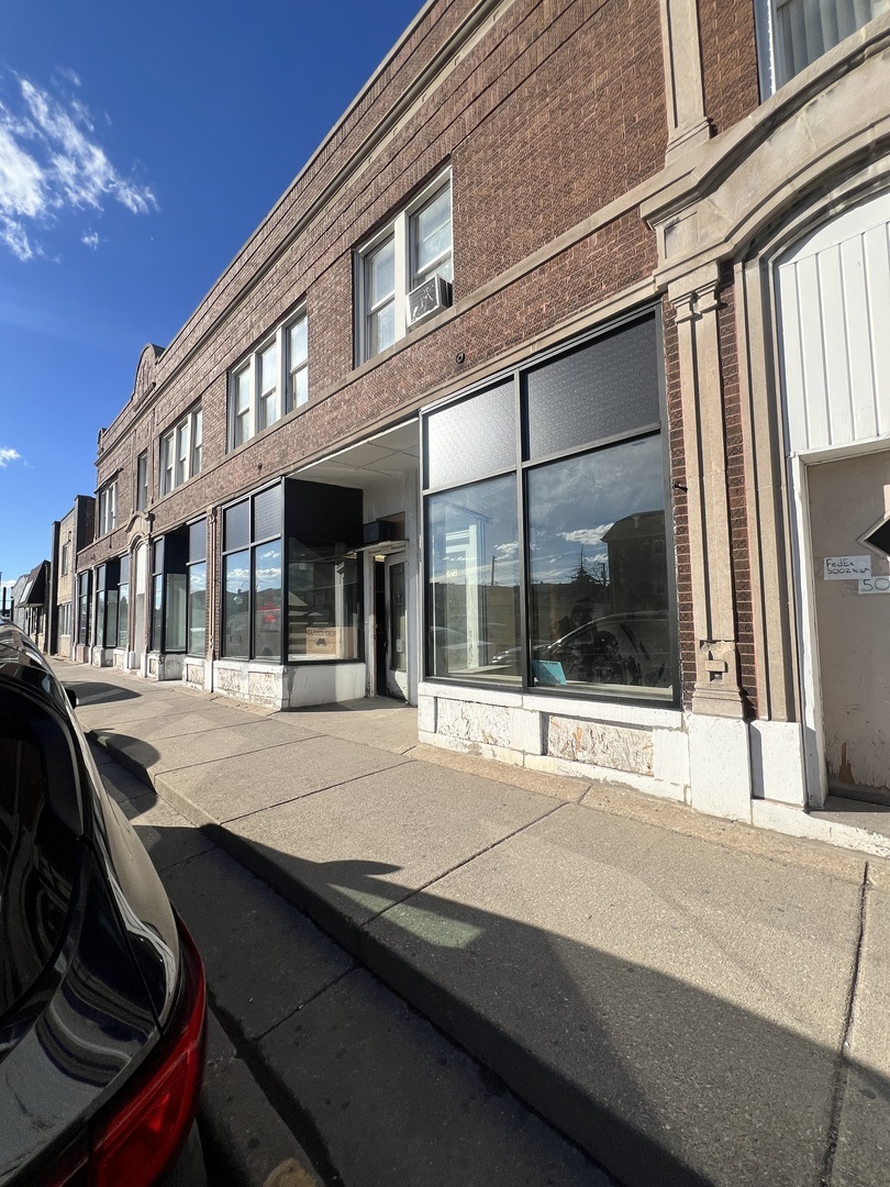 5000 W 16th Street, Cicero, IL 60804