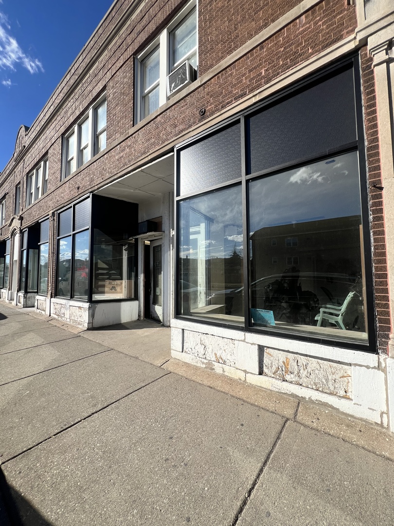 5000 W 16th Street, Cicero, IL 60804