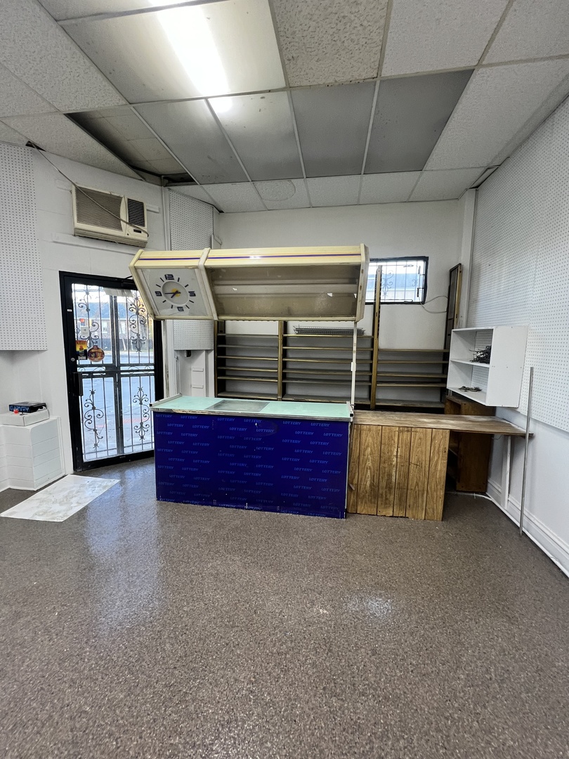 5000 W 16th Street, Cicero, IL 60804