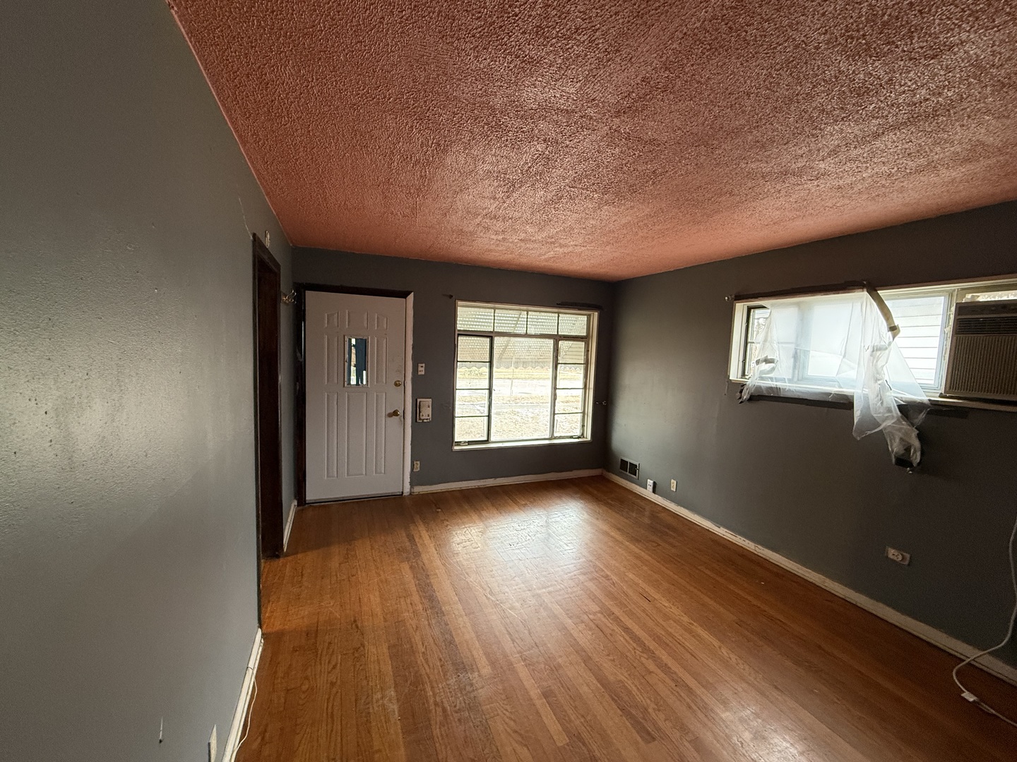 15311 Winchester Avenue, Harvey, IL 60426