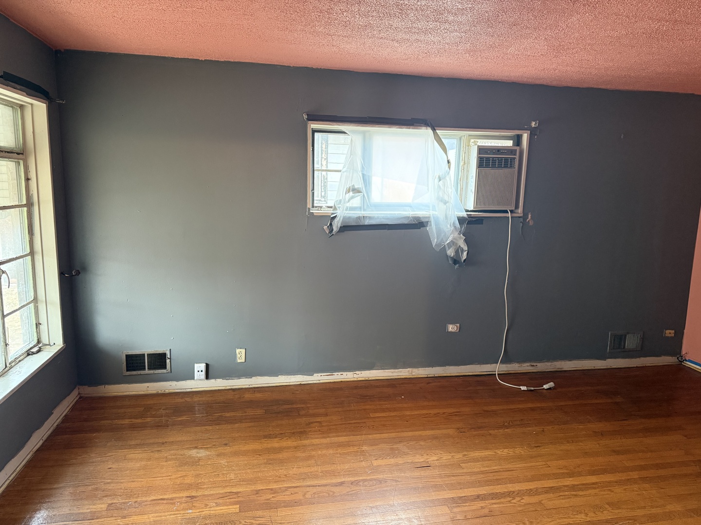 15311 Winchester Avenue, Harvey, IL 60426