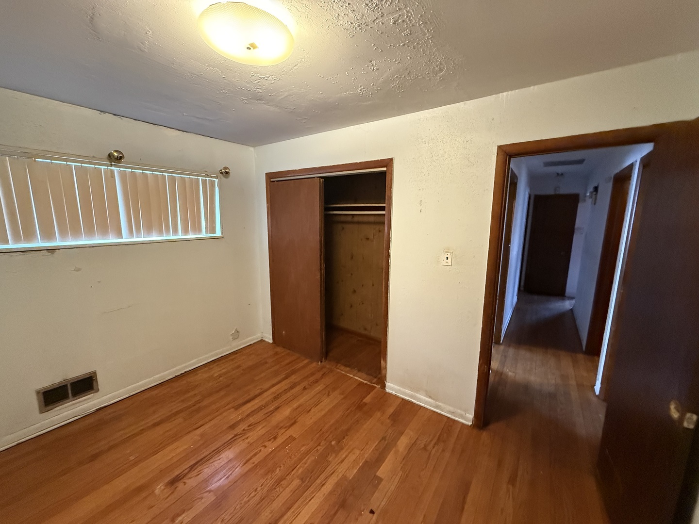 15311 Winchester Avenue, Harvey, IL 60426