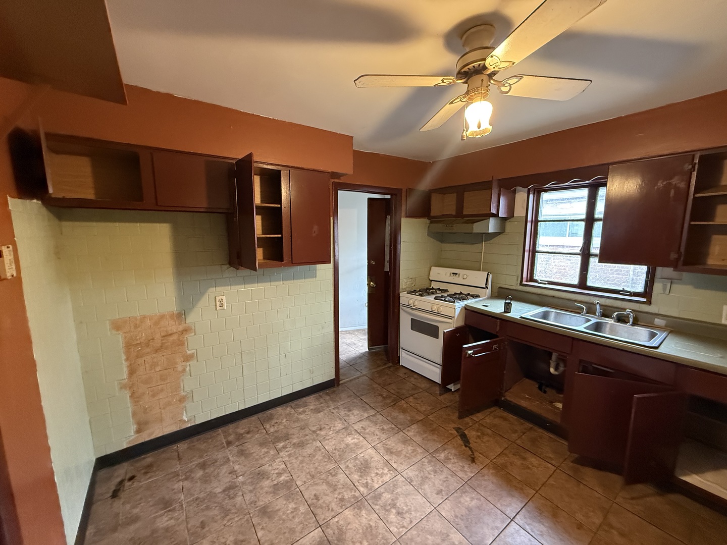 15311 Winchester Avenue, Harvey, IL 60426