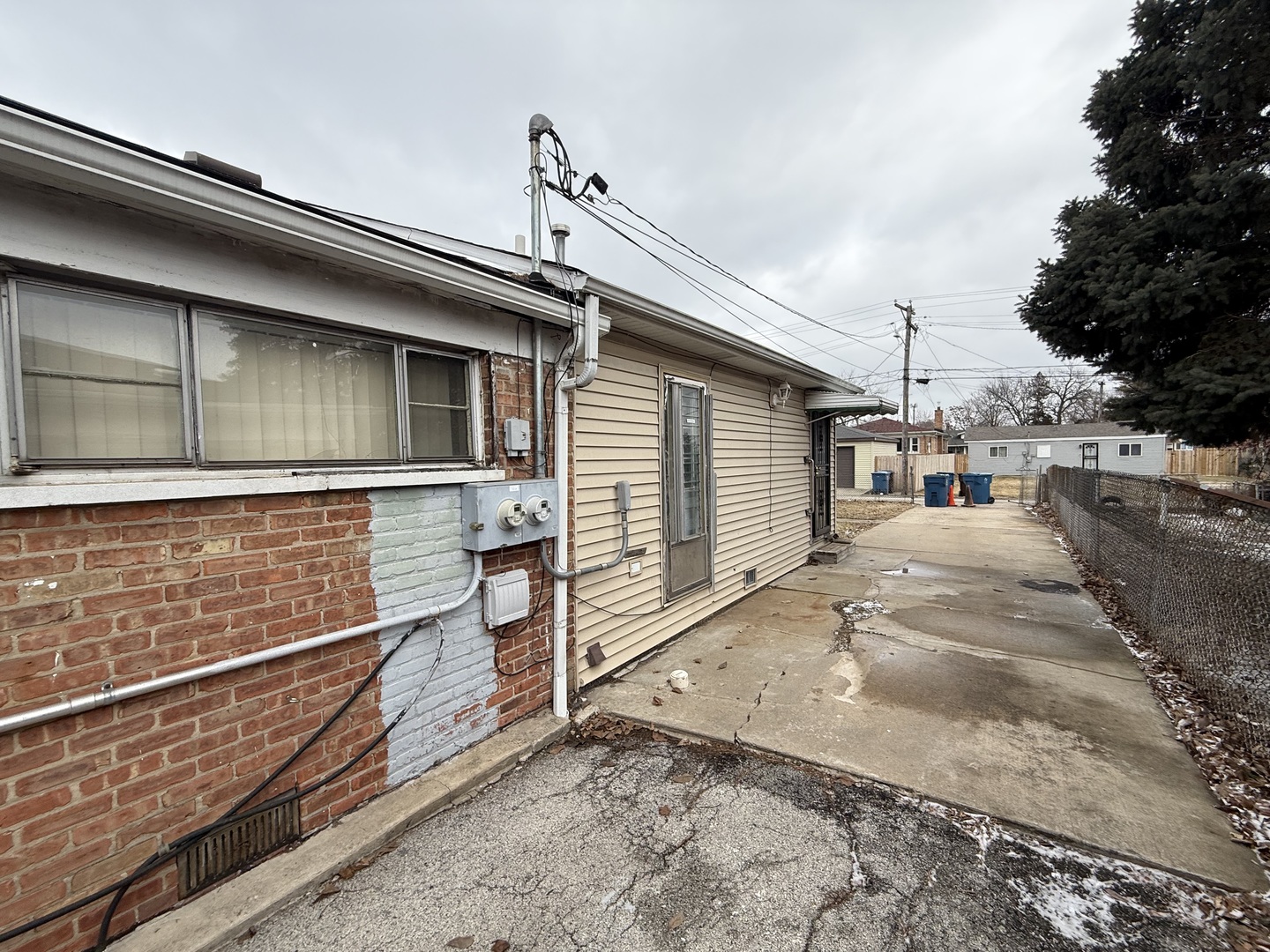 15311 Winchester Avenue, Harvey, IL 60426