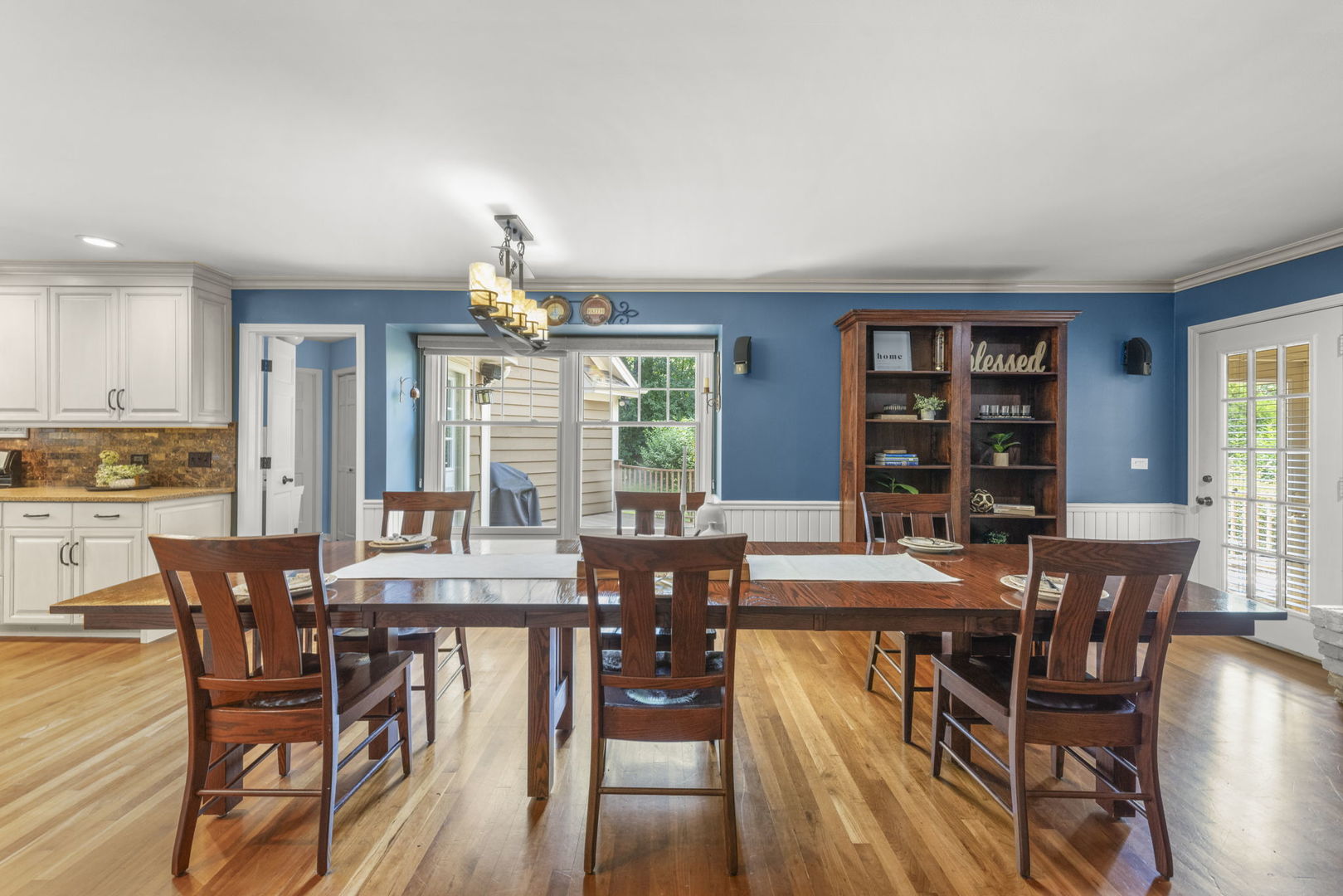 1310 Yorkshire Woods Court, Wheaton, IL 60189