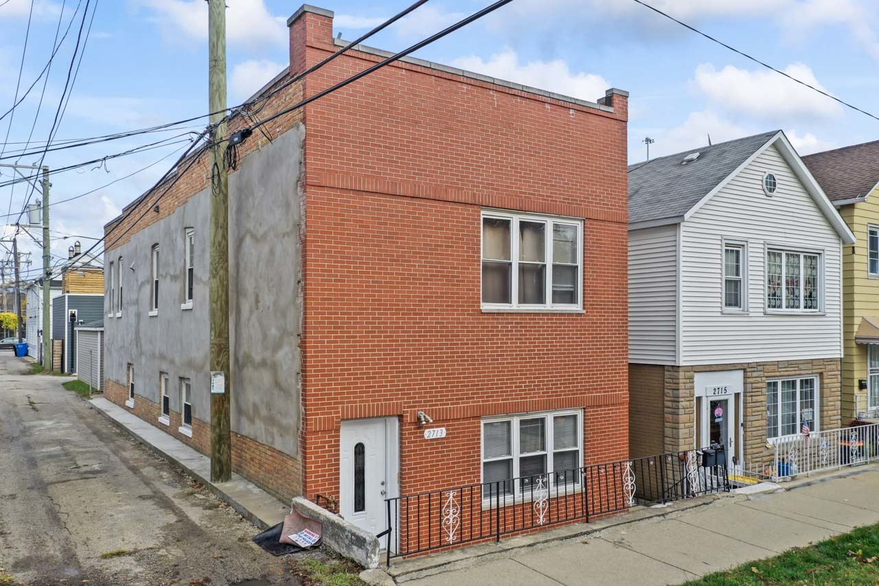 2713 S Crowell Street, Chicago, IL 60608