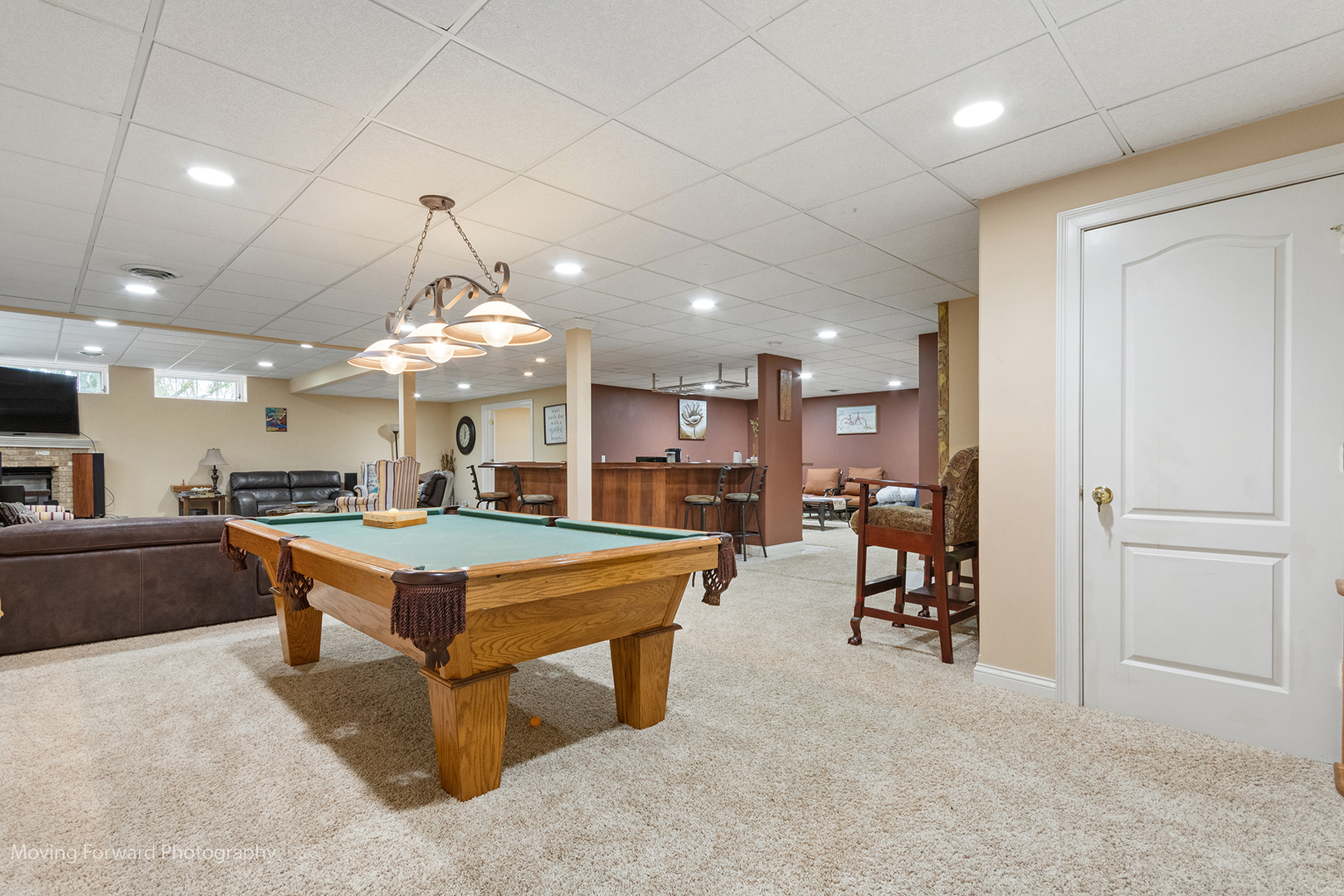 1206 Highgate Court, Libertyville, IL 60048