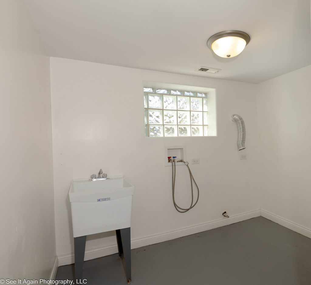 7658 S LAFAYETTE Avenue, Chicago, IL 60620