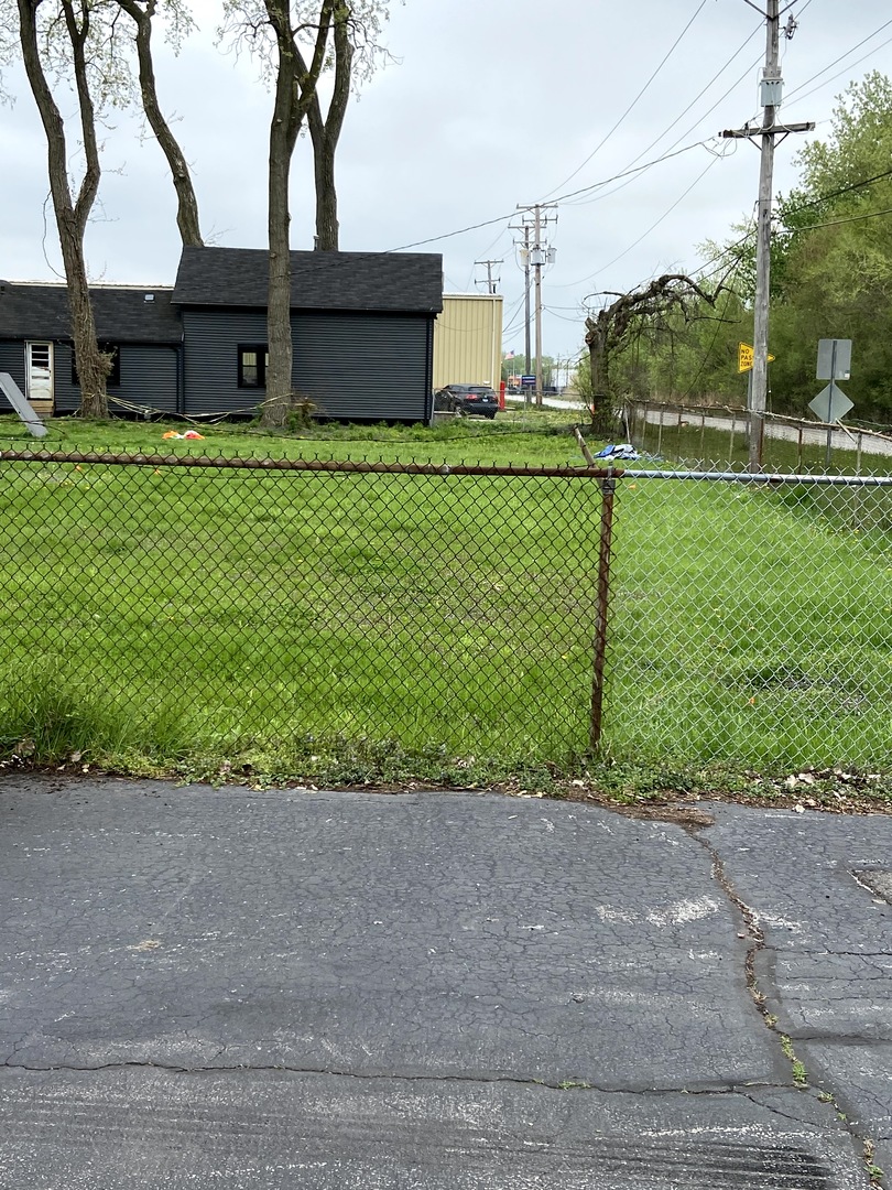 15853 Greenwood Road, Dolton, IL 60419