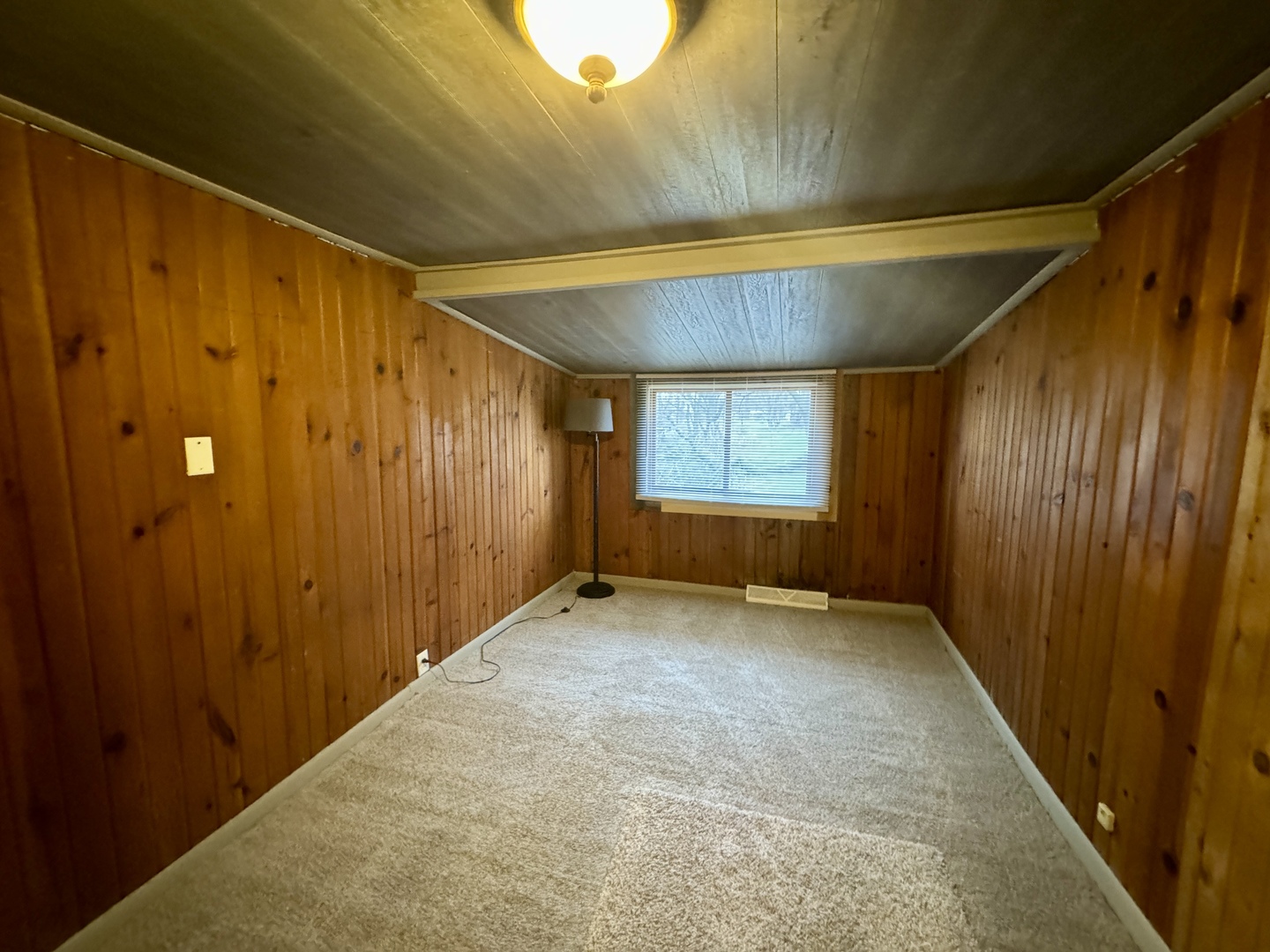 405 N 4th Street, Neponset, IL 61345