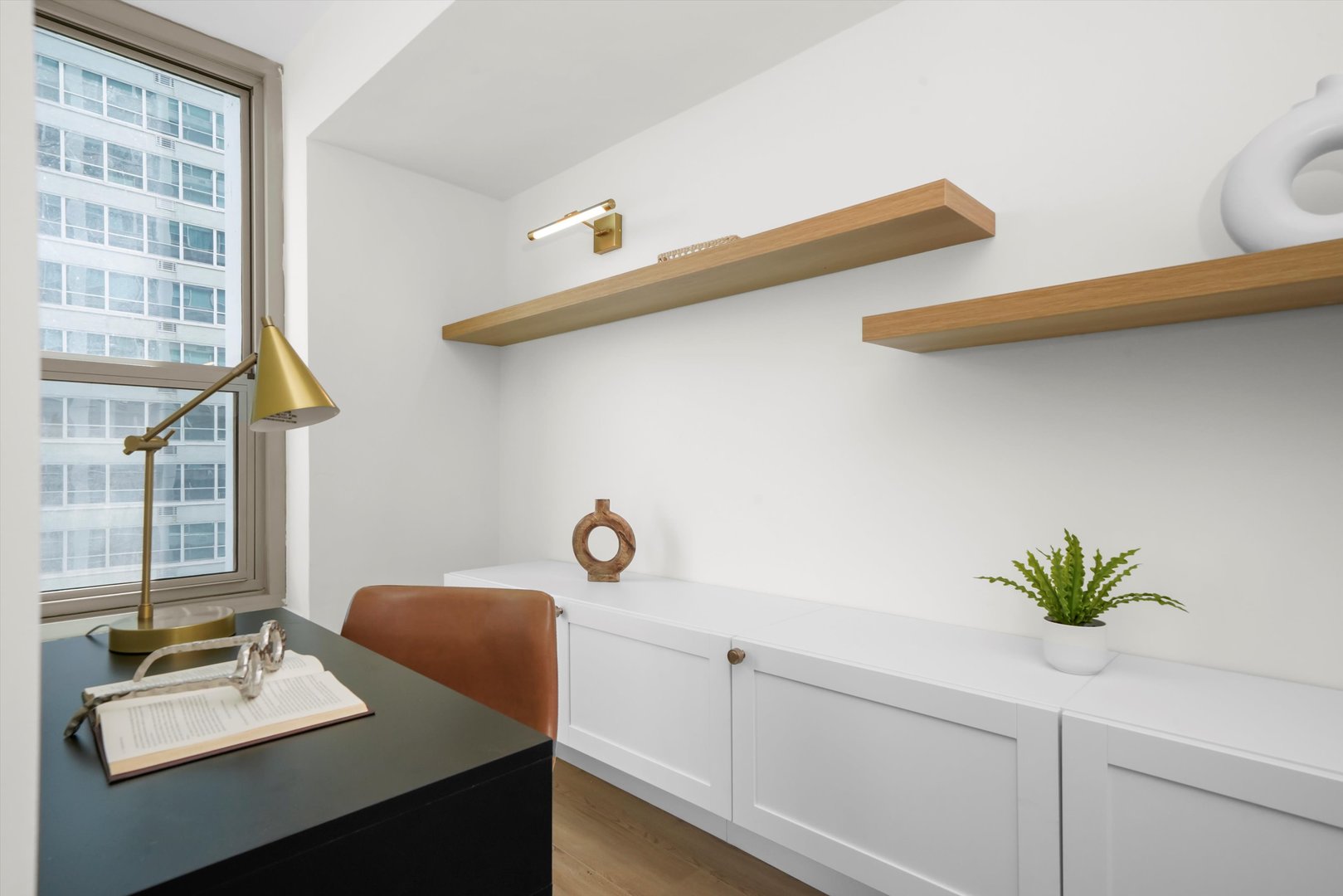 3600 N Lake Shore Drive #907, Chicago, IL 60613