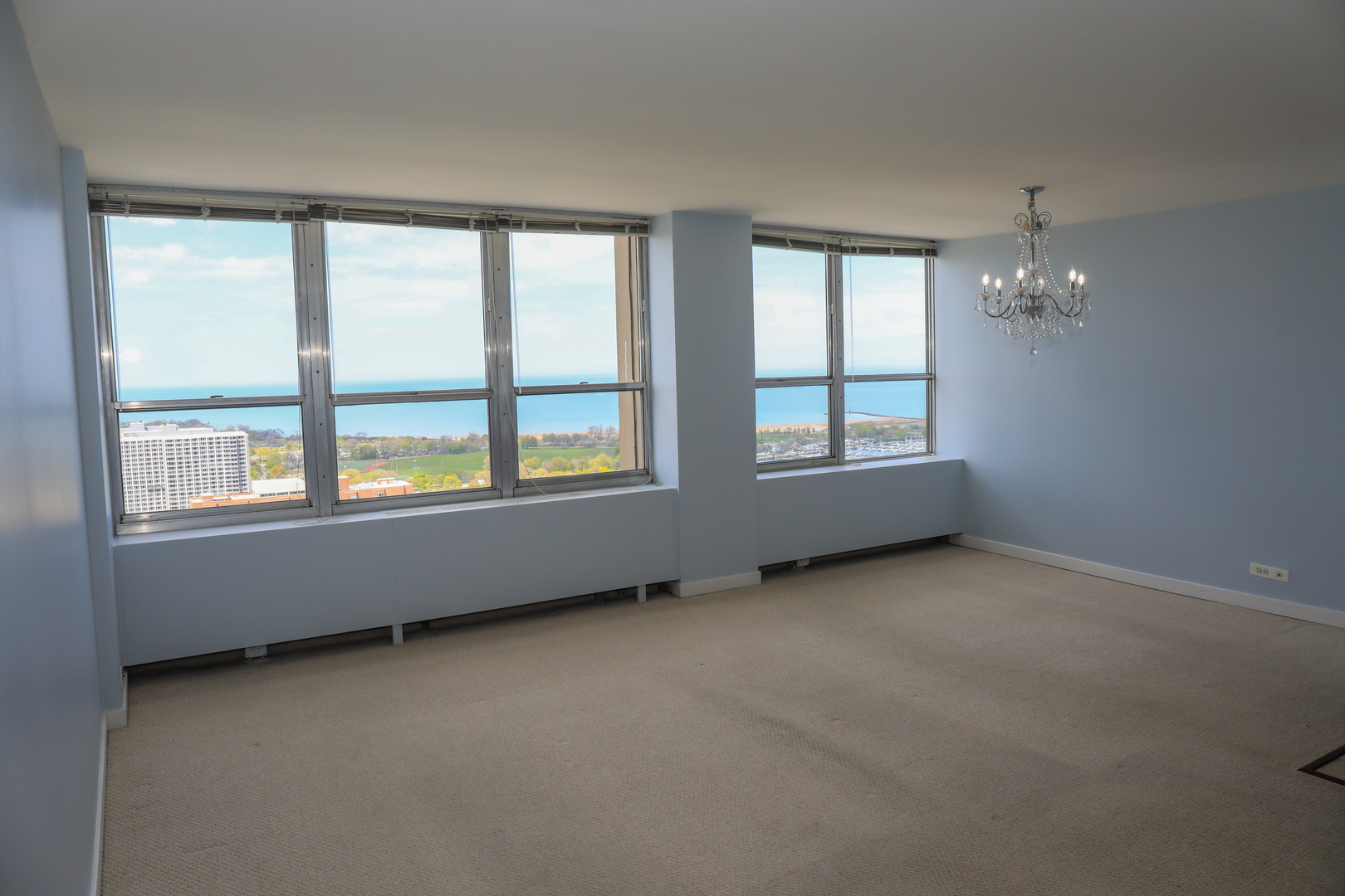 655 W Irving Park Road #4114, Chicago, IL 60613
