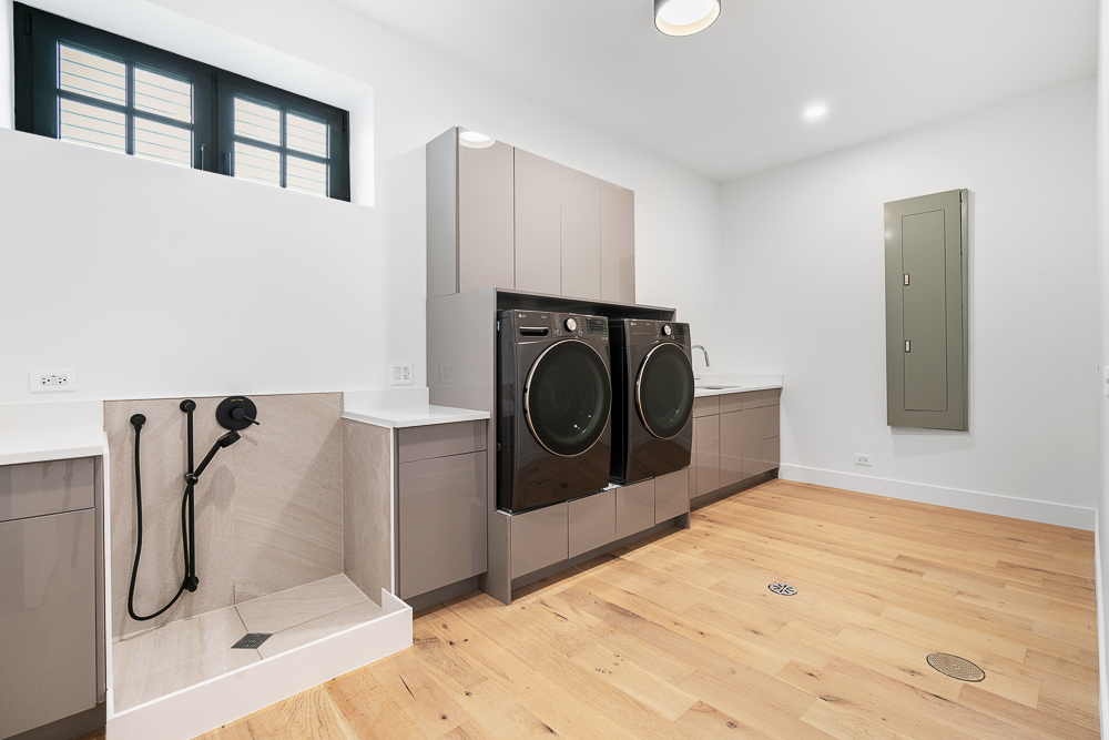 3446 N Oakley Avenue, Chicago, IL 60618