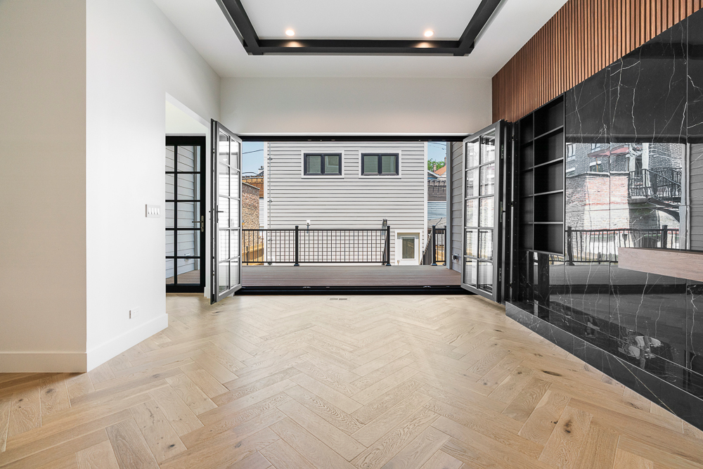 3446 N Oakley Avenue, Chicago, IL 60618
