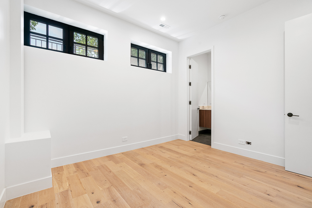 3446 N Oakley Avenue, Chicago, IL 60618