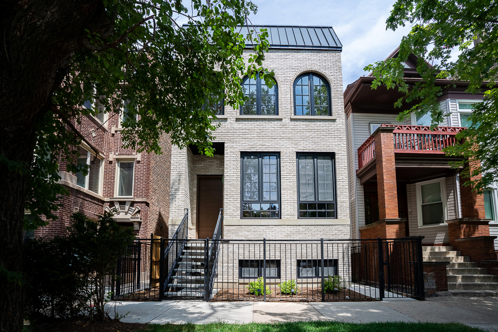 3446 N Oakley Avenue, Chicago, IL 60618