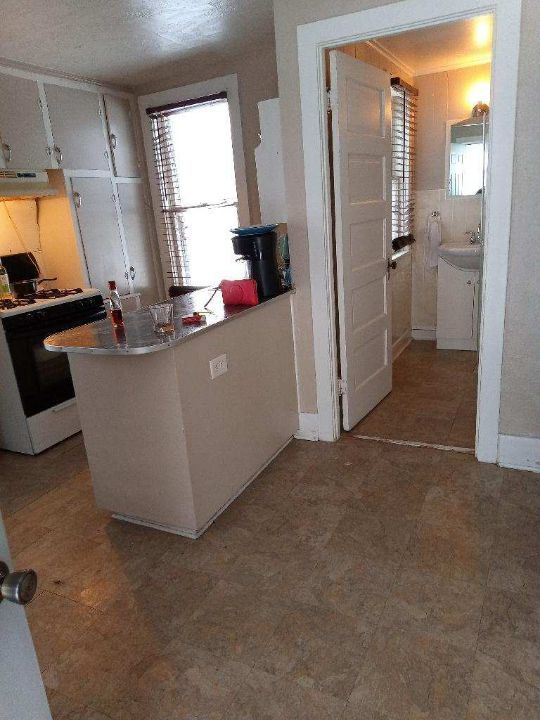 219 W John Street, Freeport, IL 61032