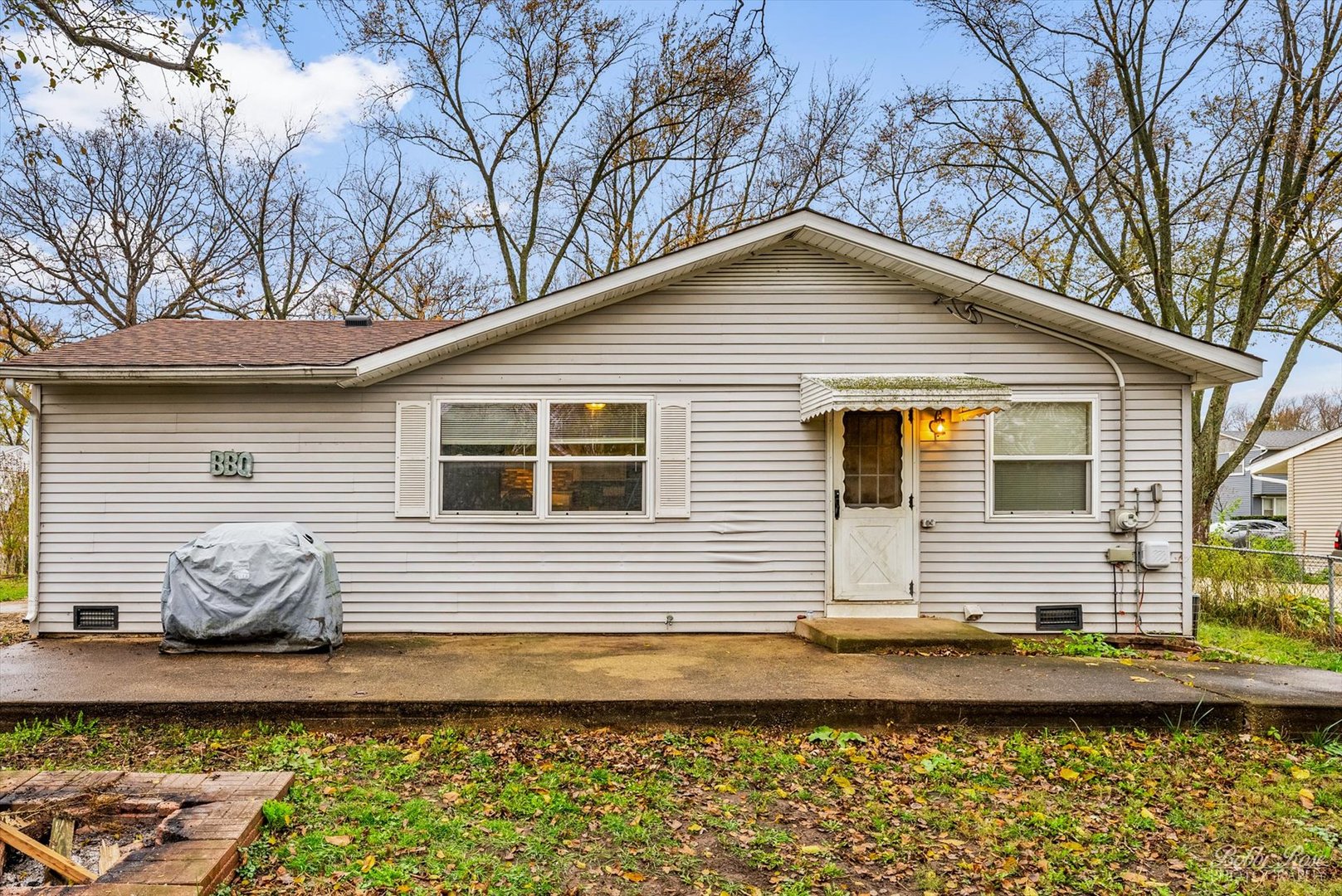 1505 Plymouth Circle, Carpentersville, IL 60110