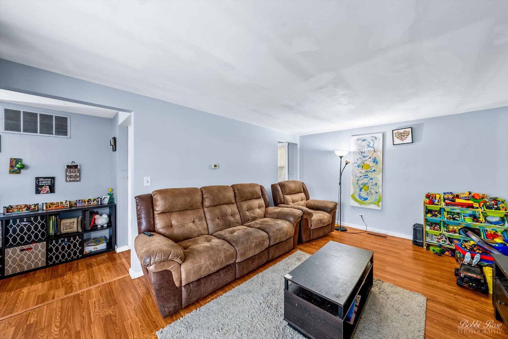 1505 Plymouth Circle, Carpentersville, IL 60110