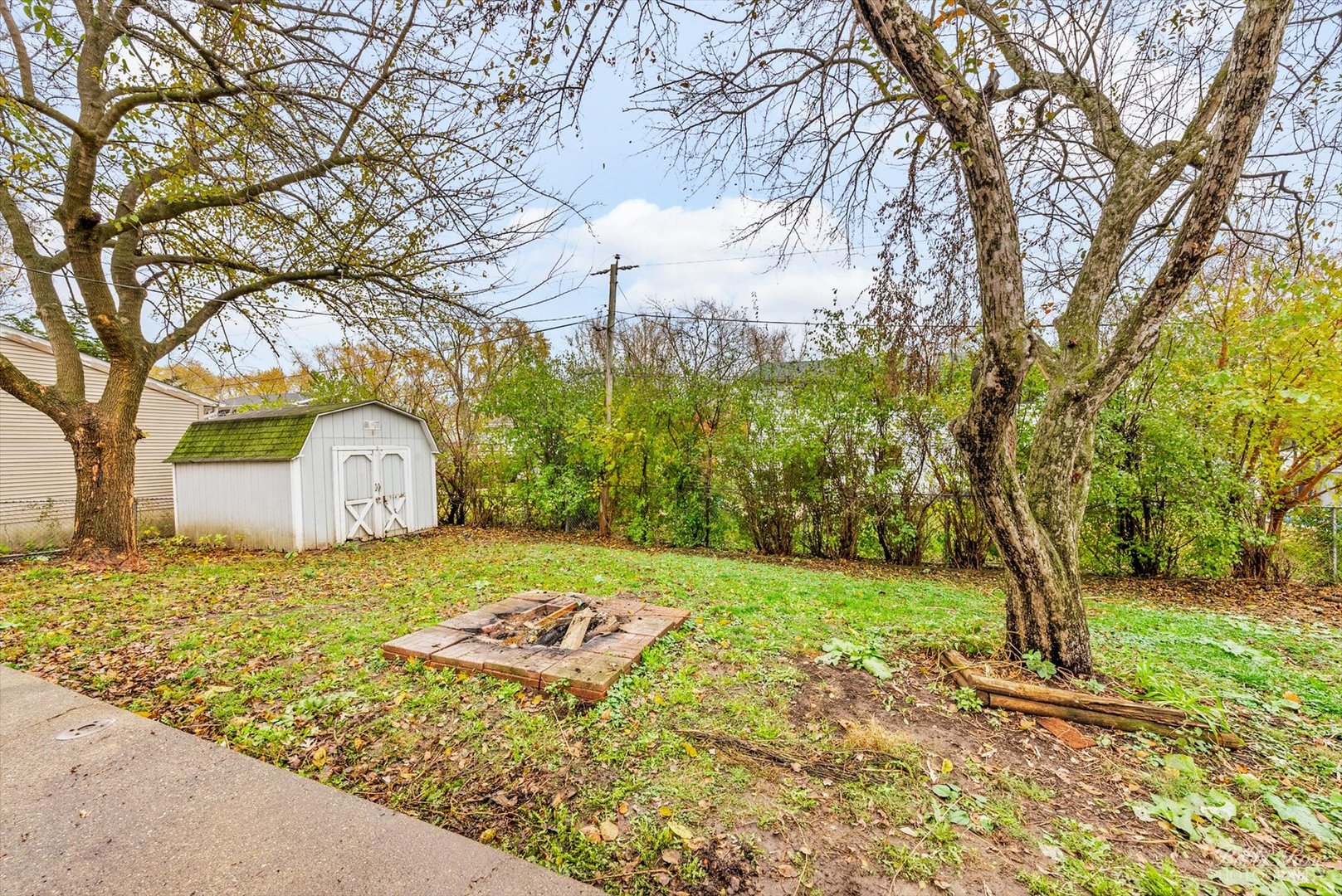 1505 Plymouth Circle, Carpentersville, IL 60110