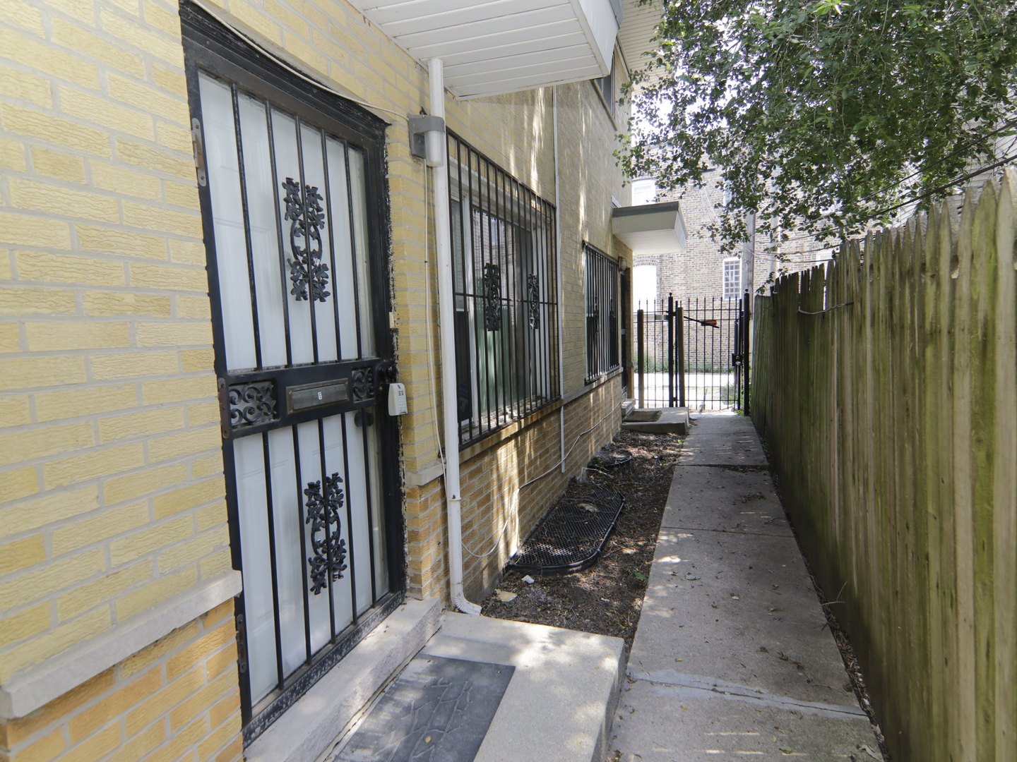 7251 S Ridgeland Avenue #E, Chicago, IL 60649