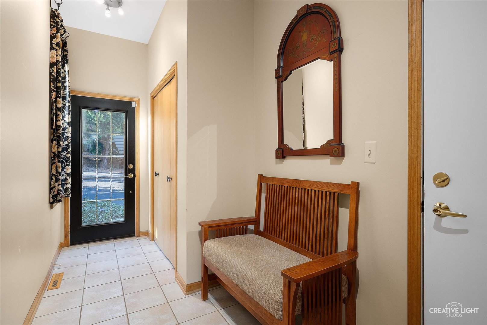 3205 PINE WOODS Lane, Carpentersville, IL 60110