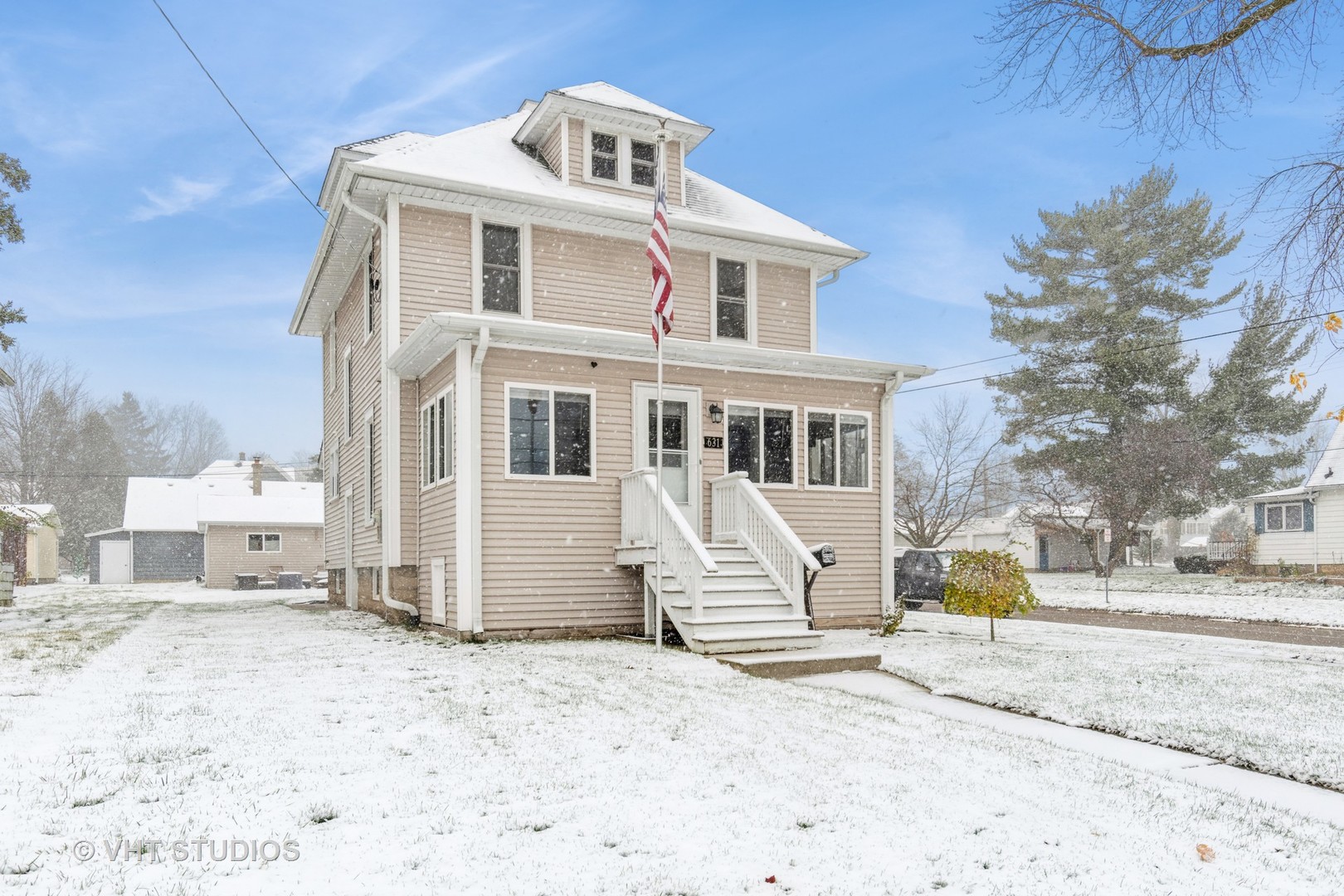 631 N 7th Street, DeKalb, IL 60115