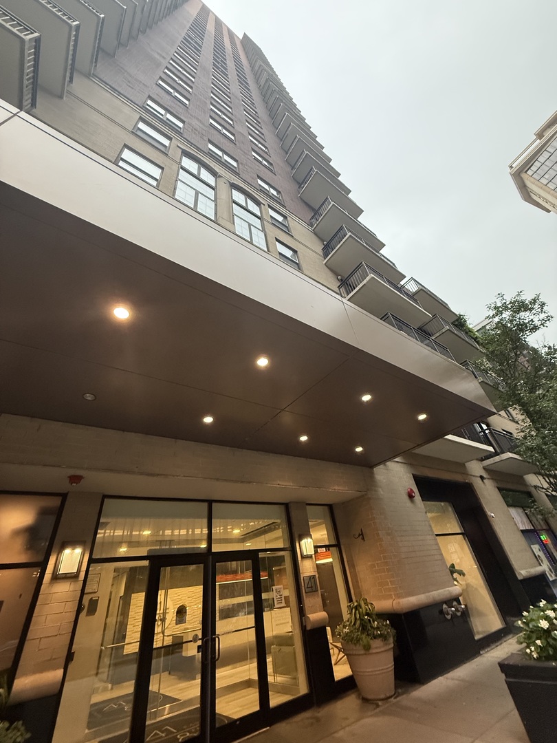 41 E 8th Street #3006, Chicago, IL 60605