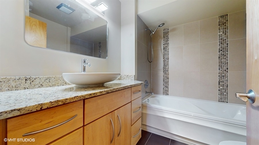 611 Forest Avenue #B, Oak Park, IL 60302