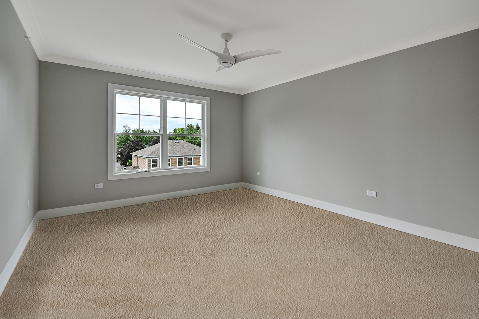 137 Harding Court, Glen Ellyn, IL 60137