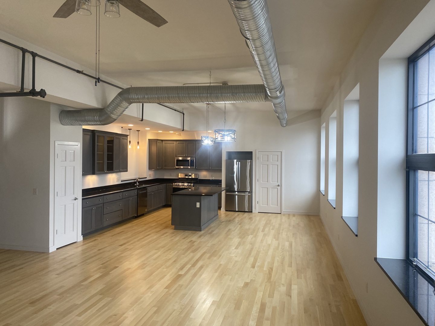 212 N Center Street #701, Bloomington, IL 61701